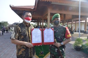 Penutupan TMMD Sengkuyung Tahap II oleh Dandin 0735/ Surakarta.